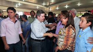 Governador Antonio Anastasia anunciou em Conceição das Alagoas obras do Caminhos de Minas