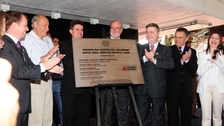 O governador Antonio Anastasia inaugurou o o Museu da Gruta do Maquiné