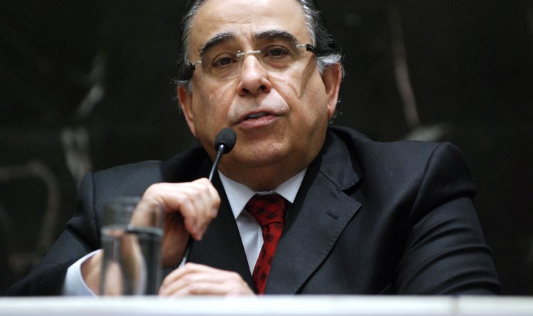 Vice-governador Alberto Pinto Coelho durante solenidade na Assembleia Legislativa