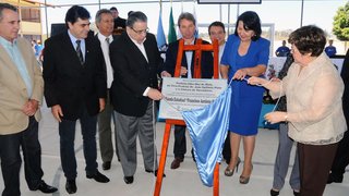 Alberto Pinto Coelho inaugura novas instalações de escola estadual no município de Barroso