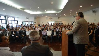 Alberto Pinto Coelho assinou convênios com 41 municípios para obras de infraestrutura