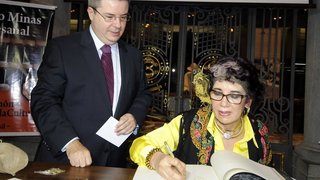 Governador Anastasia participa do lançamento de livro sobre a memória e arte do queijo do Serro