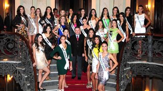 Antonio Anastasia recebe candidatas do Miss Brasil 2013 no Palácio da Liberdade