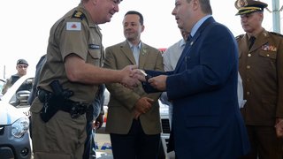 Em Patrocínio, governador Antonio Anastasia também entregou 14 novas viaturas para a Polícia Militar