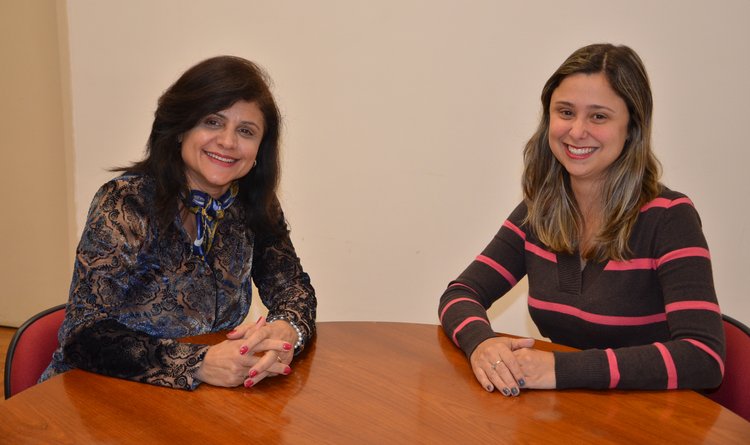 Diretora-geral da Escola de Governo, Luciana Raso, e a coordenadora Maria Isabel Araújo