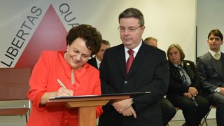 Secretária de Políticas para as Mulheres do governo federal assinou termo de adesão de Minas