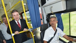 Solenidade de entrega de 60 ônibus novos para Ribeirão das Neves 