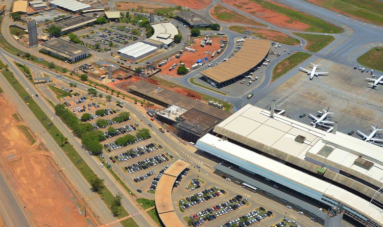 Aeroporto será explorado, mantido e ampliado pelo Consórcio Aerobrasil, vencedor do leilão