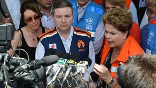 Antonio Anastasia e Dilma Rousseff visitaram áreas atingidas pela chuva nesta sexta-feira