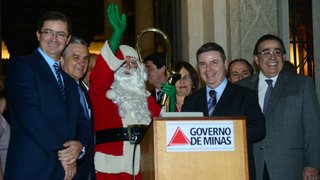 Governador Antonio Anastasia inaugura iluminação de Natal na Praça da Liberdade