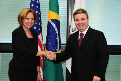 Embaixadora dos EUA destaca fortalecimento da parceria com Minas Gerais