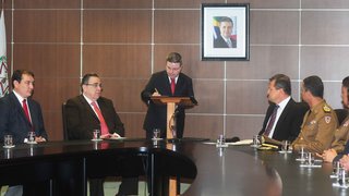 O governador Antonio Anastasia anunciou novos editais para construção de 11 presídios