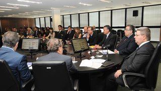 Reunião com secretários e dirigentes dos principais órgãos do Governo foi realizada nesta quinta