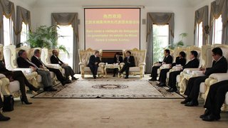 Governador é recebido pelo secretário municipal do Partido Comunista, Cao Xinping