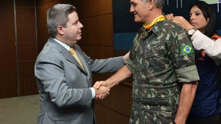 Antonio Anastasia recebe comandantes das Forças Armadas em Minas