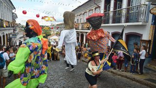 Ouro Preto: Carnaval nas cidades históricas traz alegria e movimenta economia do Estado