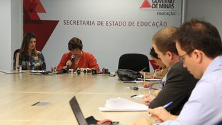 Secretária Ana Lúcia Gazzola concedeu entrevista coletiva nesta quinta-feira, em BH
