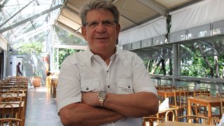 Tomás Mesquita vive em Belo Horizonte há 41 anos, onde é dono de uma churrascaria
