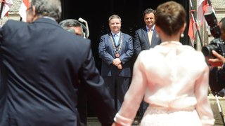 Acompanhado da primeira-dama, o governador foi recebido por Antonio Anastasia