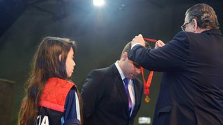 Governador entrega Medalha de Ouro ao aluno do Curso de Formação Policial, Igor Braga Neder