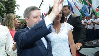 O ex-governador Anastasia deixa o Palácio da Liberdade