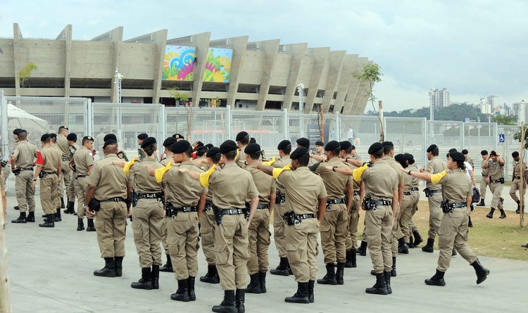 Após a apresentação do Batalhão Copa, militares participaram de treinamento no Mineirão