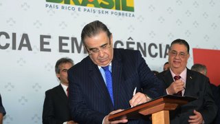 Alberto assinou convênios no valor de R$ 56,2 milhões para a melhoria da qualidade de vida na região