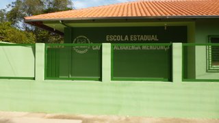 Escola Estadual Cândida Alvarenga Mendonça fica no município de Pará de Minas