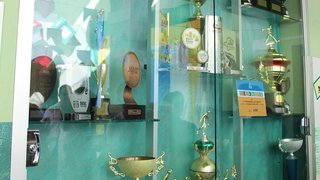 Escola Estadual Tomás Brandão, em Belo Horizonte, coleciona troféus dos Jogos Escolares