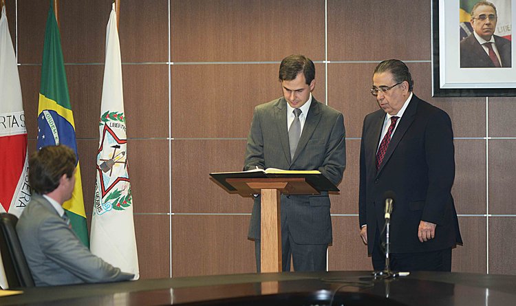 Governador deu posse a Daniel de Carvalho Guimarães em solenidade realizada nesta terça-feira