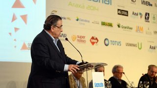 Governador participou nesta sexta do Conexão Empresarial, evento que acontece até domingo, em Araxá