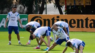 Jogadores da Argentina treinam na Cidade do Galo antes de enfrentar o Irã no Mineirão