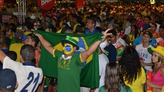 Torcedores lotam a Fifa Fan Fest, no Expominas, em Belo Horizonte, para ver o triunfo brasileiro