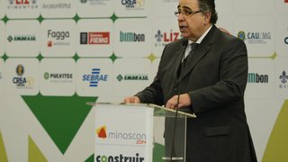 Alberto falou a cerca de 300 empresários da cadeia produtiva da indústria da construção de Minas