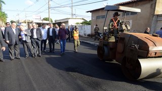 Governador acompanhou a execução de obras de infraestrutura no município