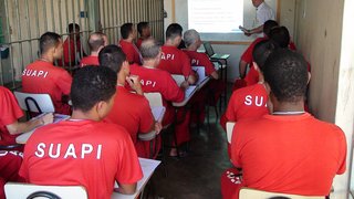 Parceria inédita leva curso de capacitação a detentos em Minas