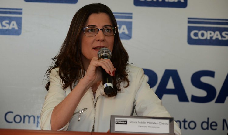 A presidente da Copasa, Sinara Meireles, mostrou a situação crítica do sistema de abastecimento