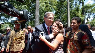 O governador eleito, Fernando Pimentel, na chegada para a cerimônia de Transmissão de Cargo