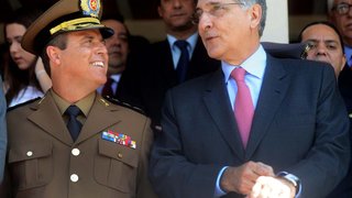 O governador Fernando Pimentel e o novo comandante-geral, Marco Antônio Bianchini 