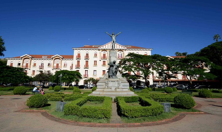 O Palace Hotel, em Poços de Caldas, foi tombado pela Constituição do Estado de Minas Gerais, em 1989