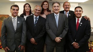 O governador Fernando Pimentel e o vice-governador Antonio Andrade com a nova diretoria da Granbel