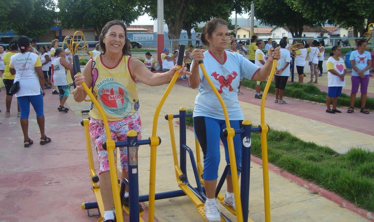 População de Jequitinhonha pratica atividades fisicas ao ar livre