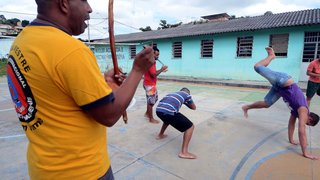 Aula de Capoeira, na Escola Integral, em Justinópolis