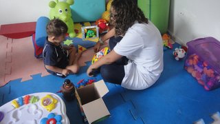 Brinquedos pedagógicos são recursos essenciais para a recuperação de crianças