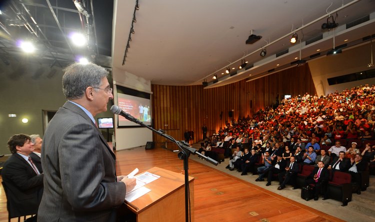 Governador Fernando Pimentel atendeu uma demanda histórica dos movimentos sociais de Minas Gerais